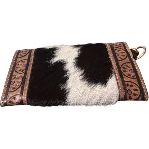 Handcrafted Western Cowhide Leather Wallet With Tooled Floral Design - Picture 2 of 7